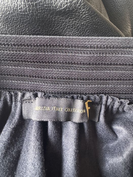 Дълга кожена пола