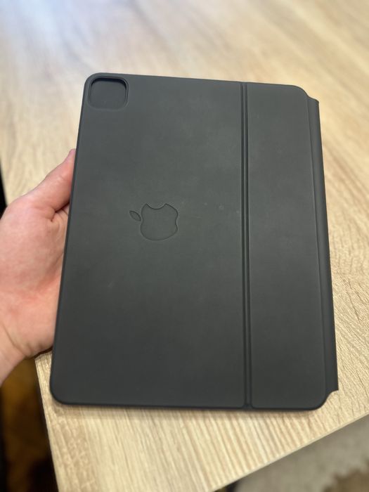 Ipad pro (11 inchi)(generatia a 2-a)+apple magic keyboard