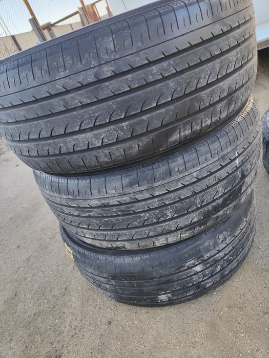 Продам 3 штуки Шина в отличном состоянии. Привозные. Летние 225/50/R18