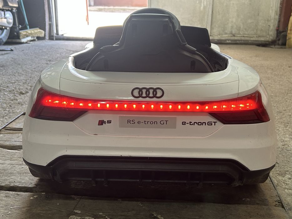 Кола със дистанционно управление