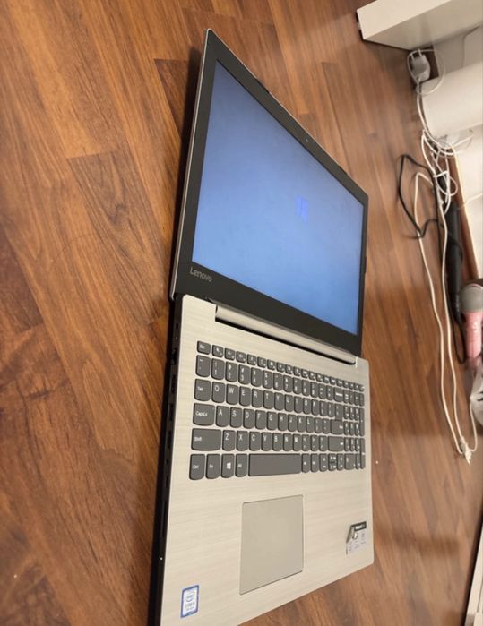 Laptop LENOVO IdeaPad 330-15IKB, Intel Core i5-7200U pana la 3.1GHz