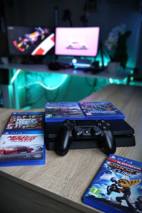 ПРОМО! Пълен гейминг пакет: PlayStation 4 Slim 500GB + Оригинален контролер + Подарък всички необходии кабели и 5 Игри!