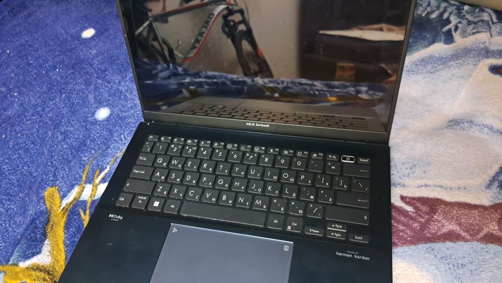 Ноутбук Asus zenbook