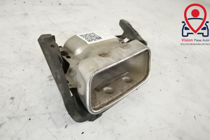 Оригинален ляв изпускателен накрайник в добро състояние Mercedes-Benz