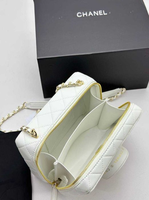 Дамска чанта луксозна