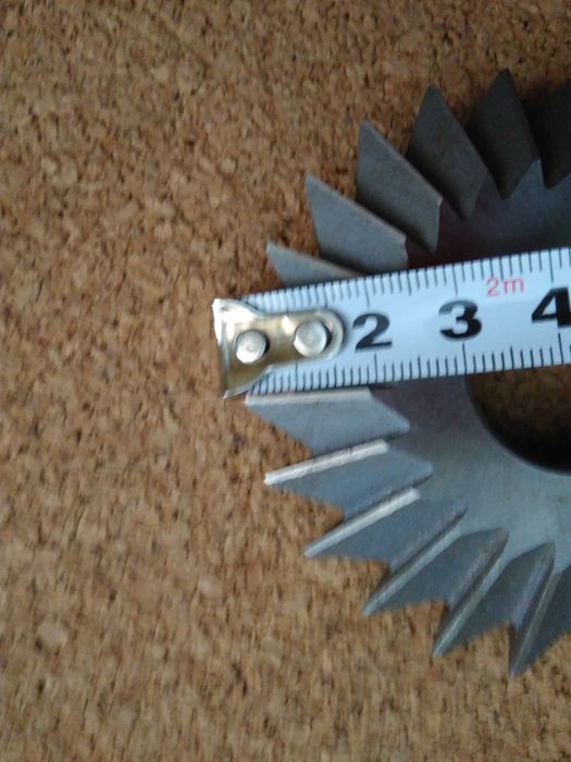 Фрезер за метал, наклон на зъбите 45 градуса