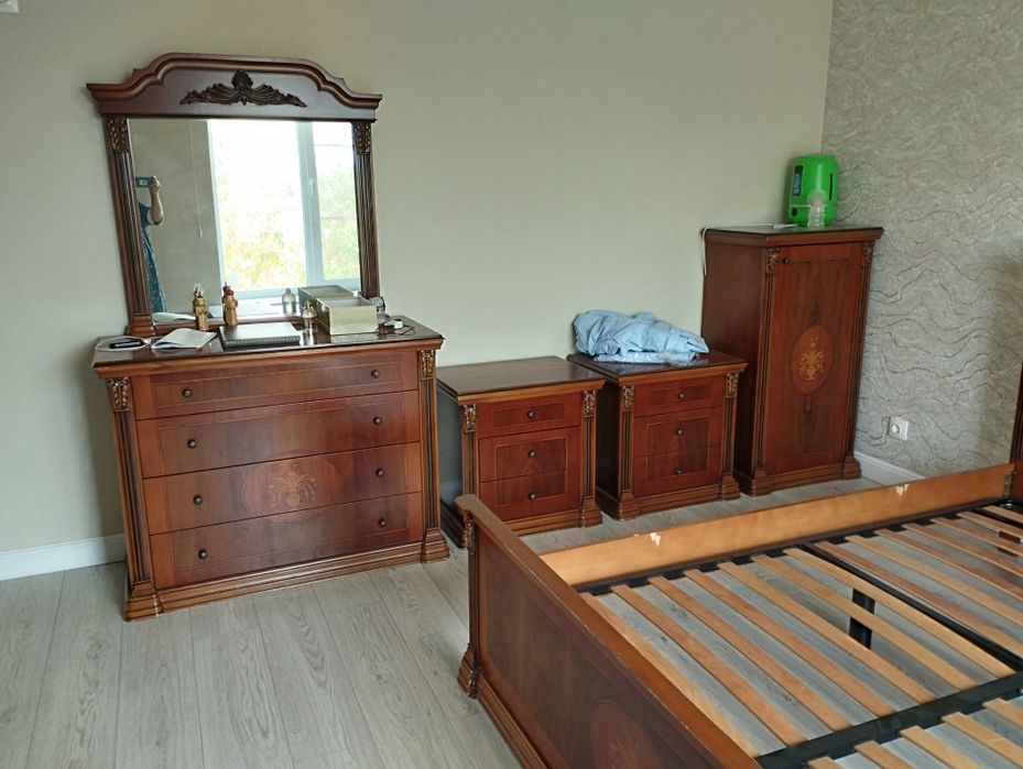 Спальный гарнитур б/у