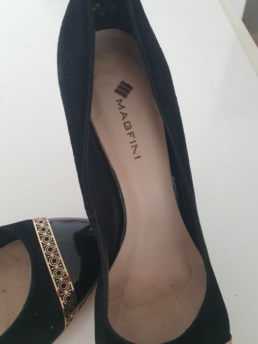 Дамска лачинена обувки