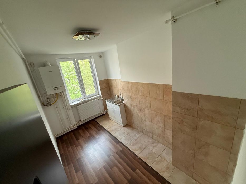 inchiriez Apartament Hunedoara  2 camere OM bd 1848