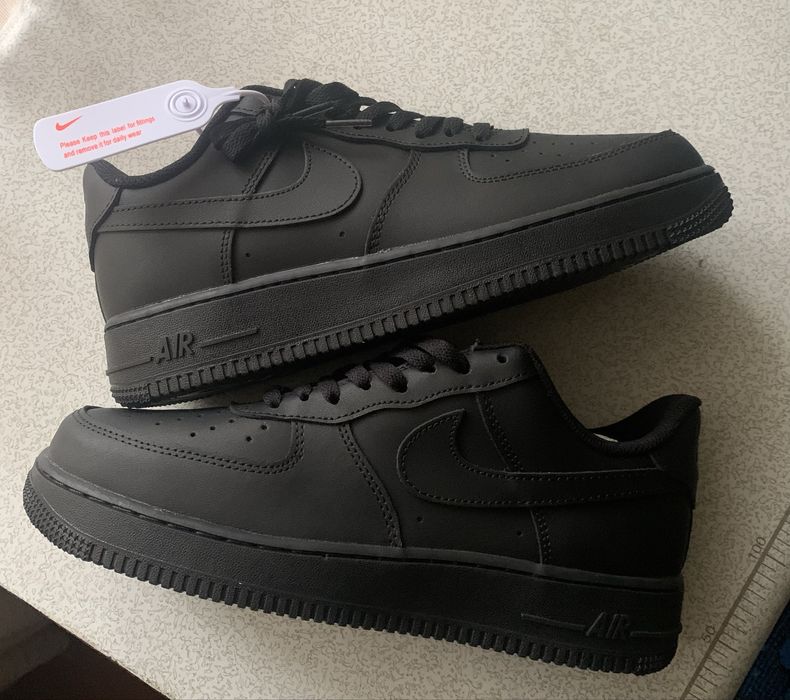 Nike Air Force 1, black