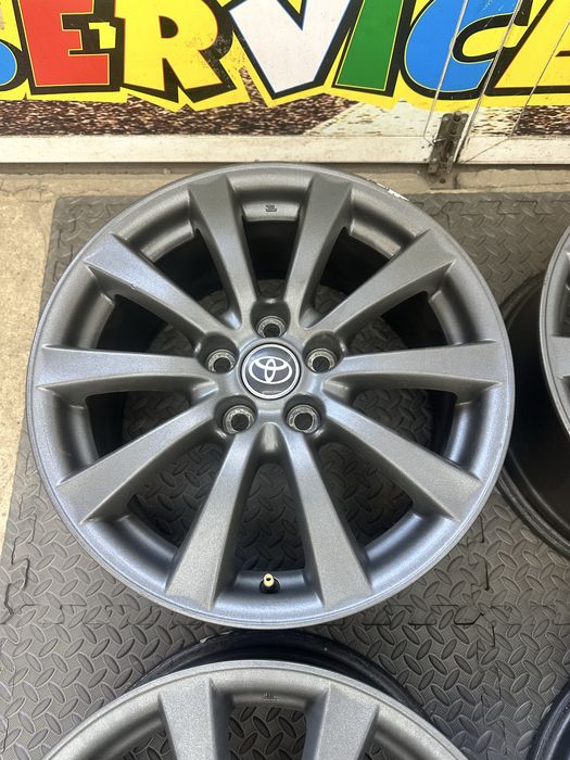 17-цола 5х114.3 - Toyota - Avensis-Auris-C-HR-Rav 4 - Prius-Verso и други