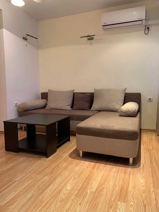 Дава се под наем Двустаен апартамент в Бургас, Възраждане - 45 кв.м за 306 € - Снимка #1