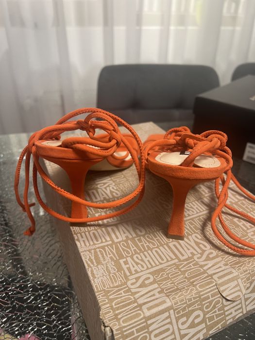 Sandale Nine West din piele intoarsa