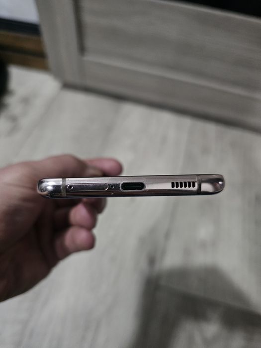 Продам Samsung s21 +