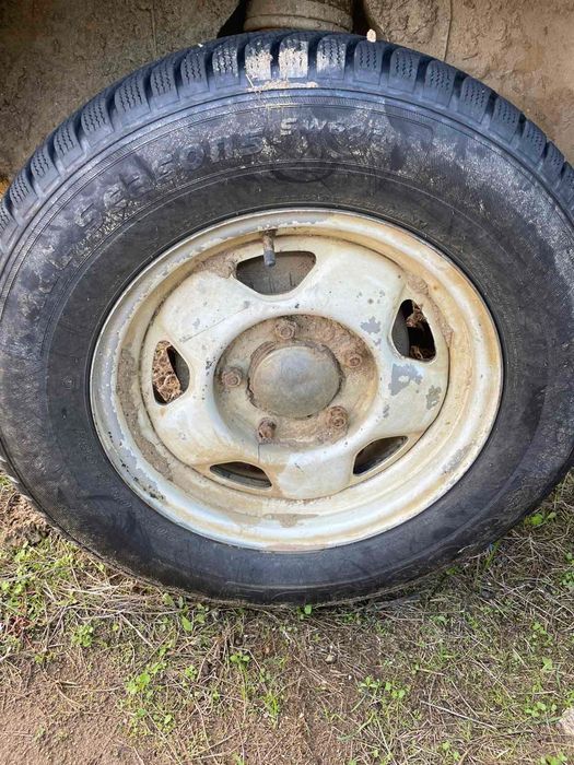 Джанти с гуми за Лада нива