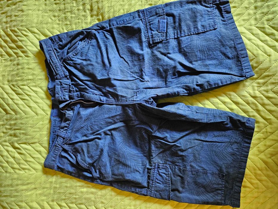 Младежки къси панталони 162-164 см. Guess, G-star