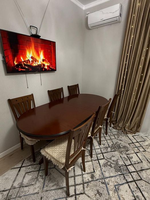 Стол со стульями