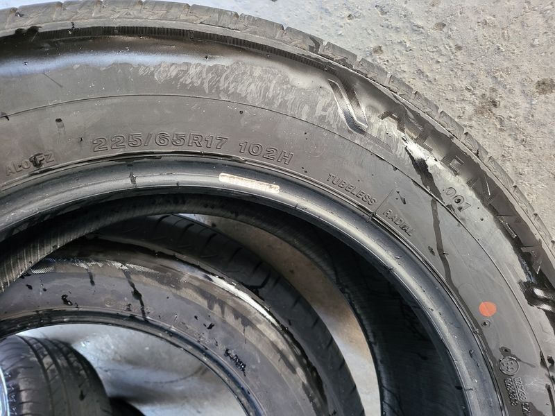 225/65/17 BRIDGESTONE 4бр