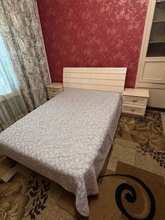 Продам спальный гарнитур
