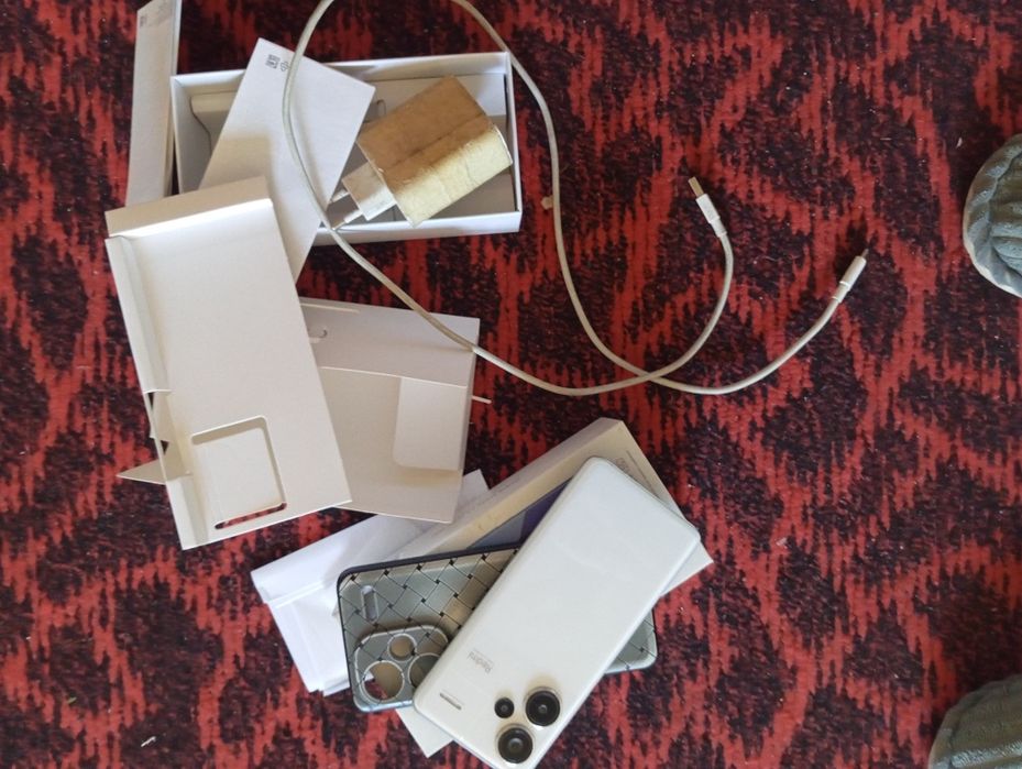 Xiaomi redmi note 13 pro plus 5G.