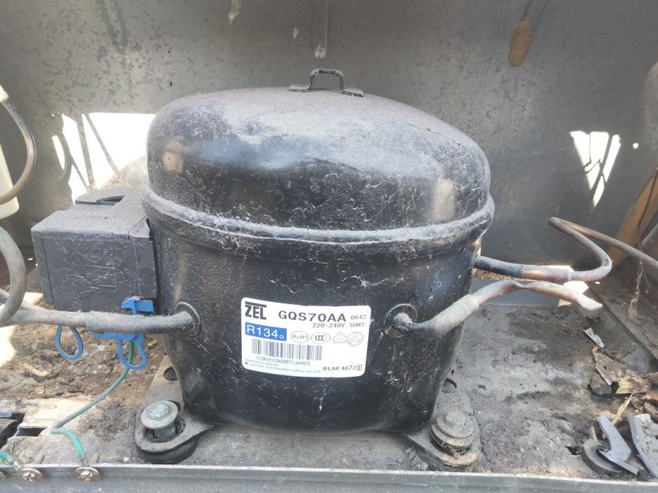 Продам моторы холодильников