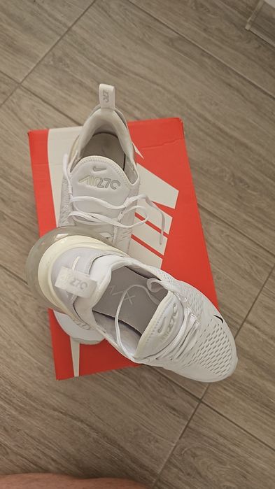 Nike airmax 270 gold