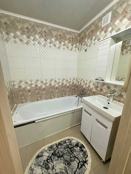 Продам 2 ком квартиру В БЕРЕКЕ