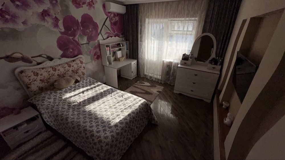 Спальный гарнитур