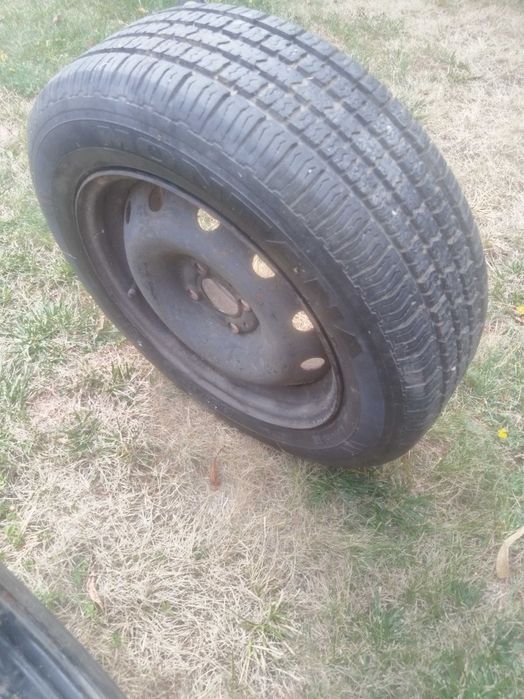 De vanzare set patru roti dacia logan