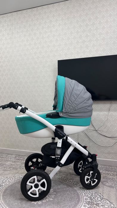 Продам коляску 3 в 1