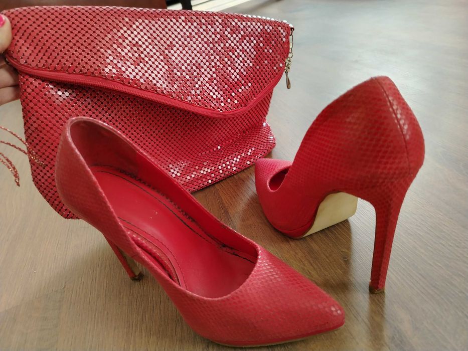 Елегантни дамски обувки + чанта
