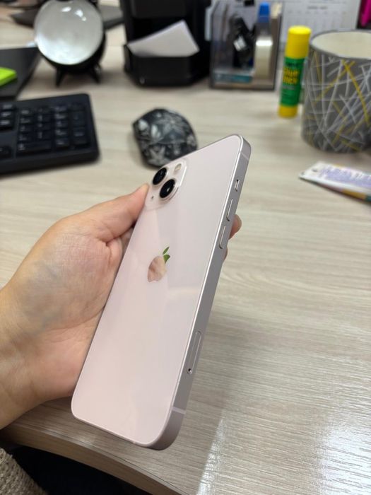 Iphone 13 розовый