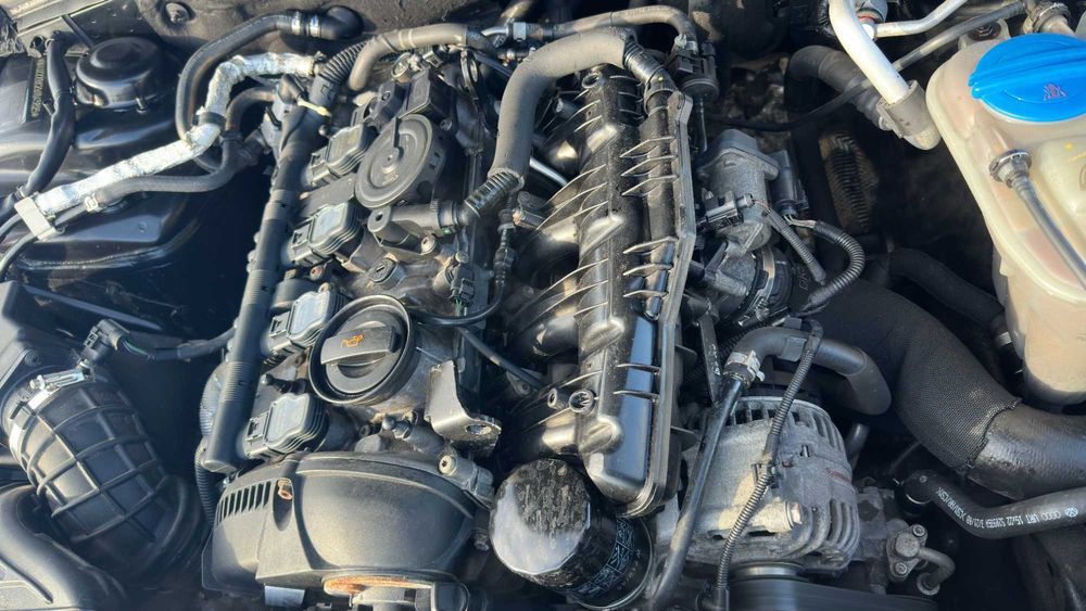 Dezmembrez/Dezmembrari Audi A4 B8 1.8 Tfsi CDHB 160cp VOLAN STANGA