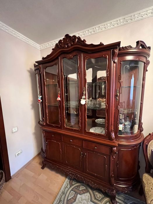 Шкаф для посуды (Сервант)