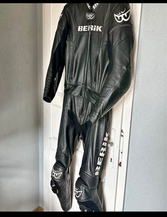 Мото екип Berik 52 от две части