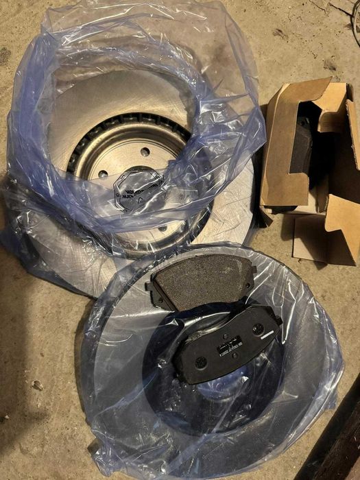 Discuri si placute OEM NOI - Hyundai Tucson
