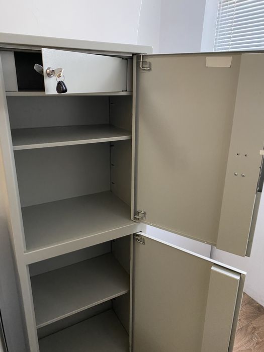 Металический сейф