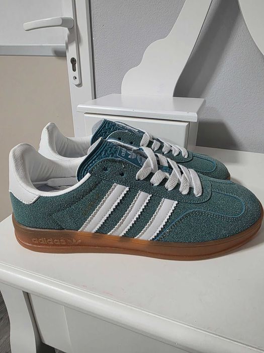 Adidas Gazelle marimea 39