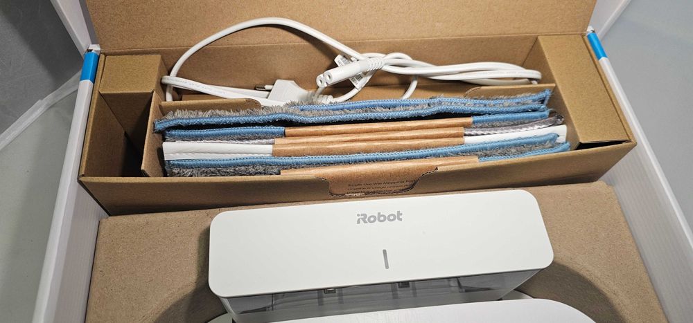 робот моп iRobot Braava Jet M6