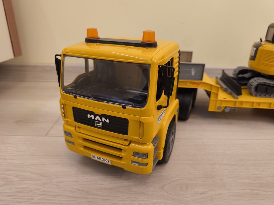 Bruder MAN TGA Low Loader