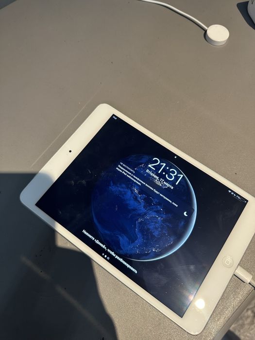 Ipad mini 2 хорошем состоянии