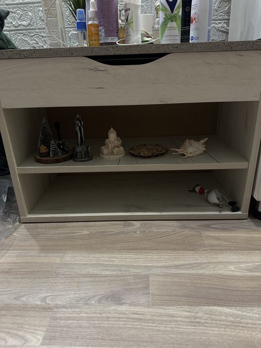 тумба, открывается вверх, красивая