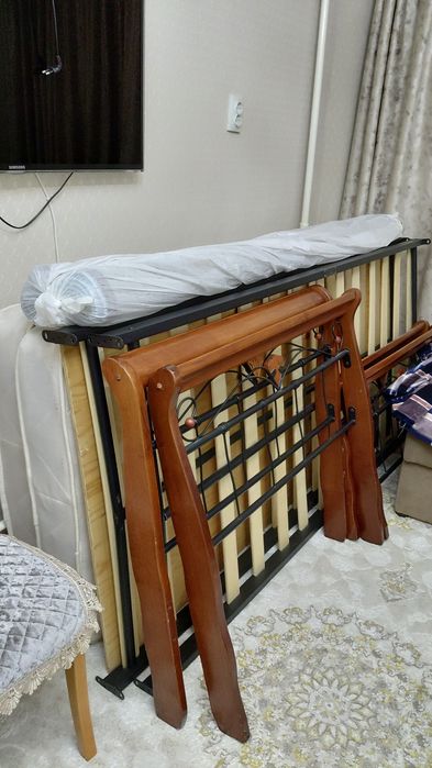 Продам кровати односпальные