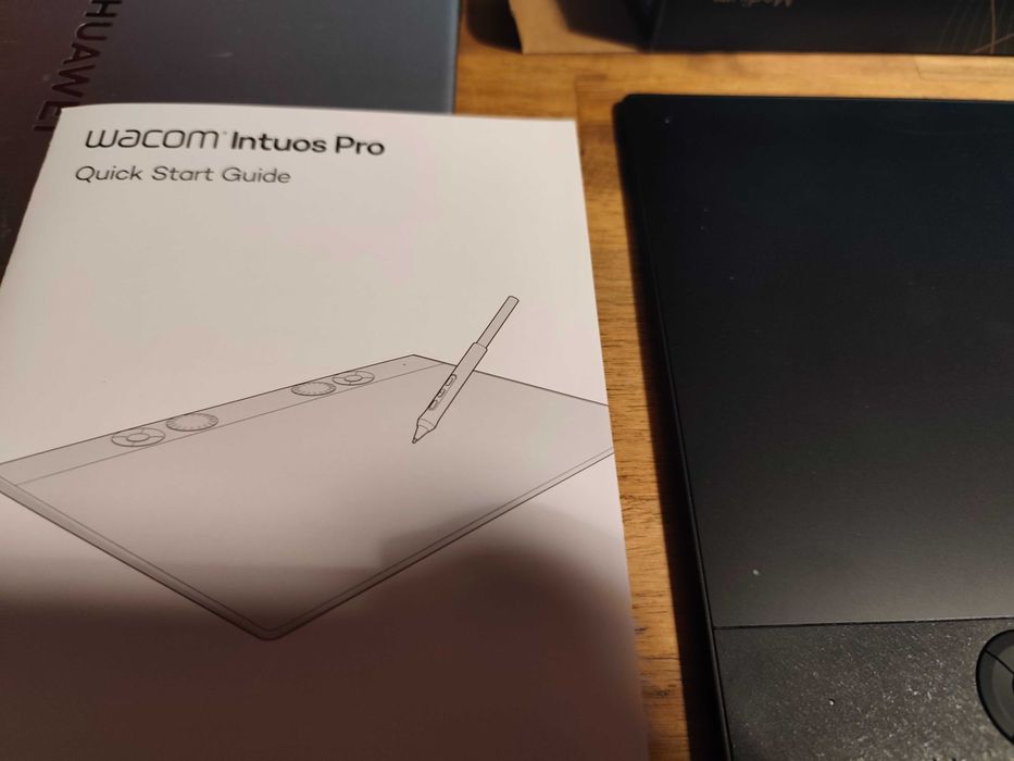 Графичен таблет Wacom Intuos Pro M 2025