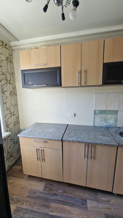 Продается кухонный гарнитур и электрическая плита