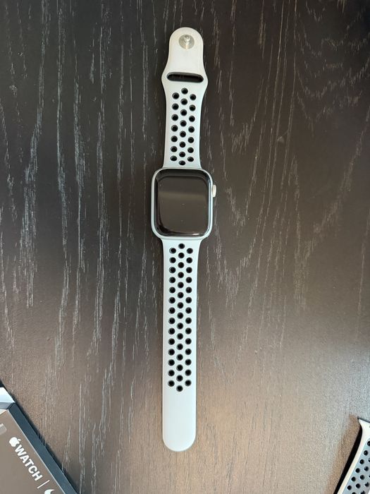 Apple Watch Series 7 45 mm Aluminum