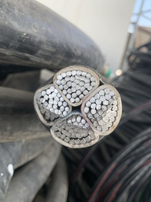 Avvg 4*240 kabel.