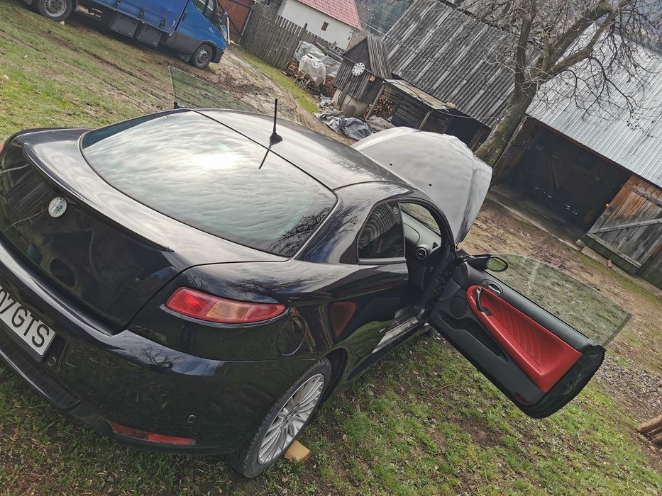 Alfa Romeo GT 2005 benzină, 700 € — imagine 2