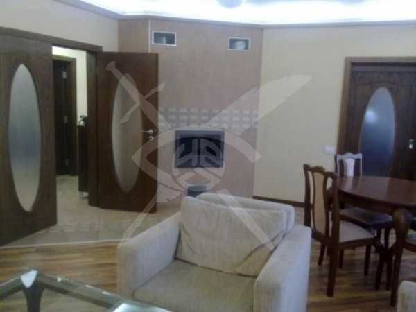 Дава се под наем Тристаен апартамент в Пловдив, Център - 112 кв.м за 750 € - Снимка #8