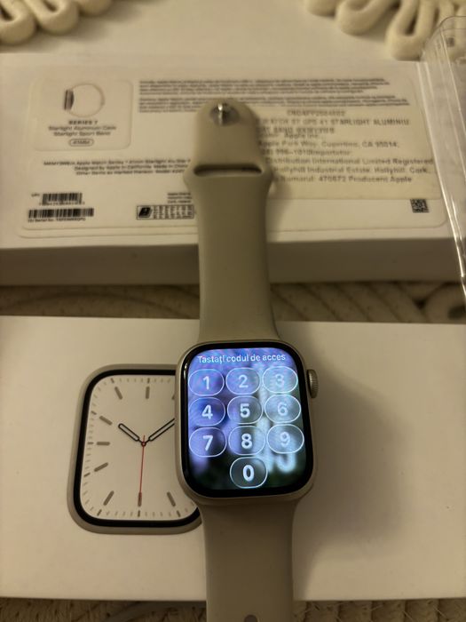 Vand Apple Watch S7 GPS 41 Starlight Aluminiu